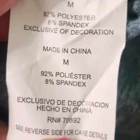 💚APANA💚Green Short sleeved V-neck workout/ Yoga Tee in Medium. New with tags. - Picture 11 of 12